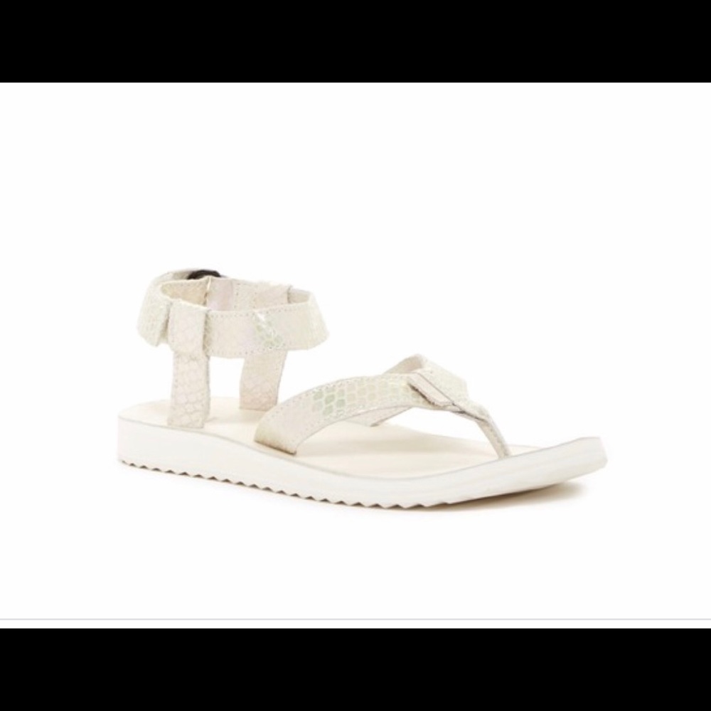 NIB Original Sandal Iridescent Teva’s